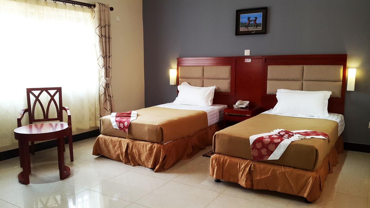 Northern Rock Hotel Mpika Luaran gambar