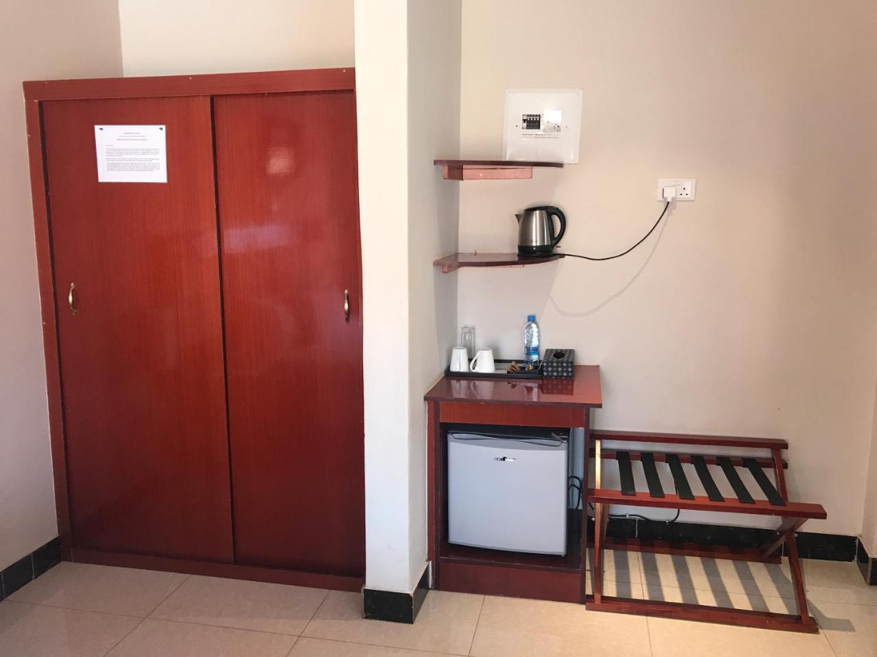 Northern Rock Hotel Mpika Luaran gambar